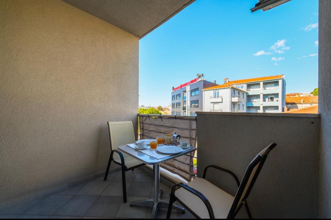 Aureo Apartment Pula Center エクステリア 写真